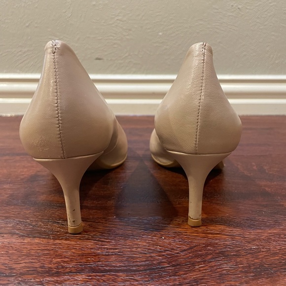 ANTONIO MELANI TAN HEELS - Picture 4 of 6